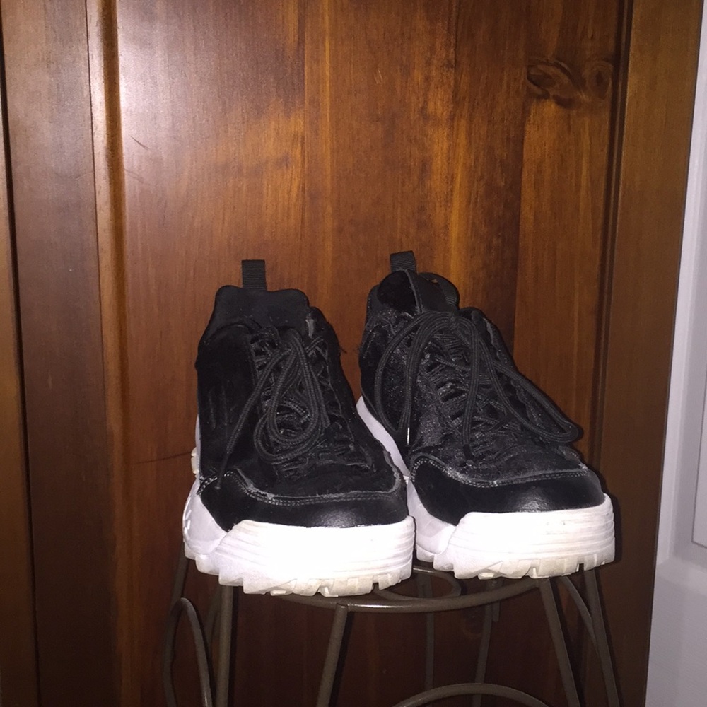 Velvet Fila Sneakers